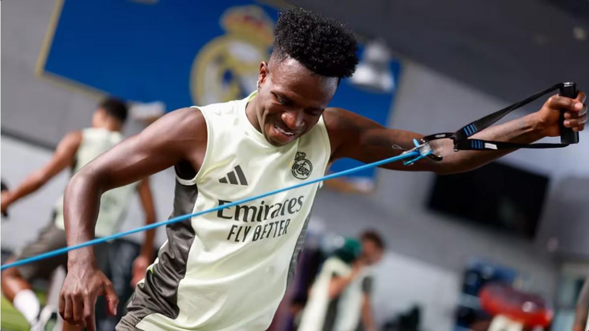 国际足联-塞尔：皇马认为阿隆索离开后，可以重启与维尼修斯的续约谈判