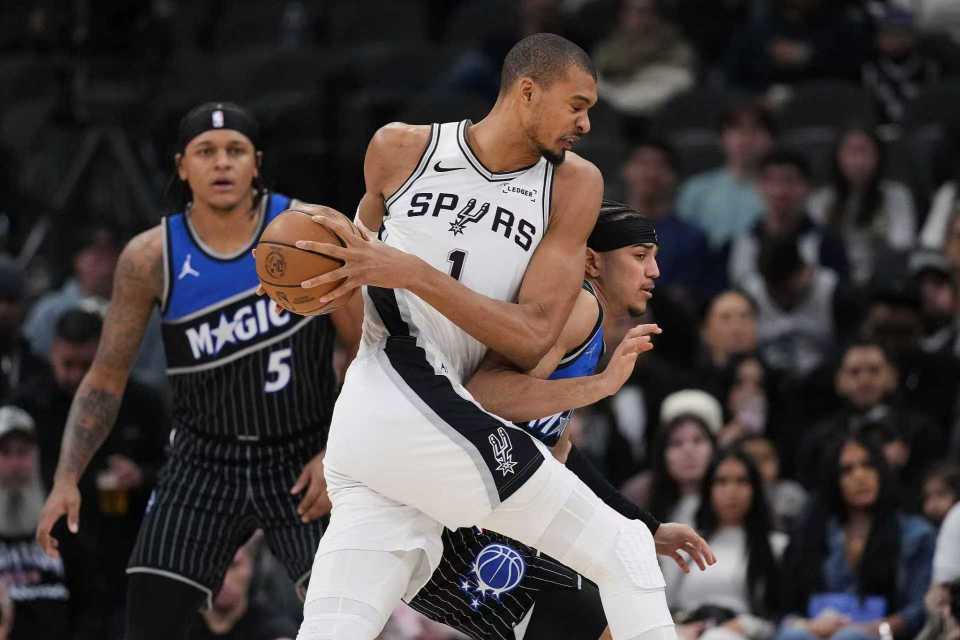 世界杯门票-马刺双杀魔术升西部第二:文班25+8+4+5帽 完胜班凯罗19+10