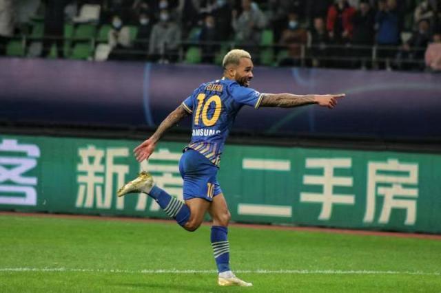 2026世界杯官网-土超豪门用情感牌劝说特谢拉 有望降薪8成签约2年