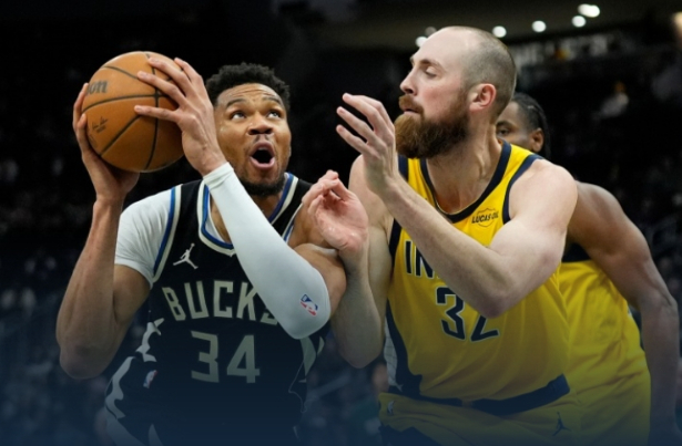 国际足联-雄鹿大胜步行者，字母哥31+14+8，内史密斯32分2板|吉安尼斯·安特托孔波|扬尼斯-阿德托昆博|印第安纳步行者队|密尔沃基雄鹿队|阿隆·内史密斯_新浪体育_新浪新闻